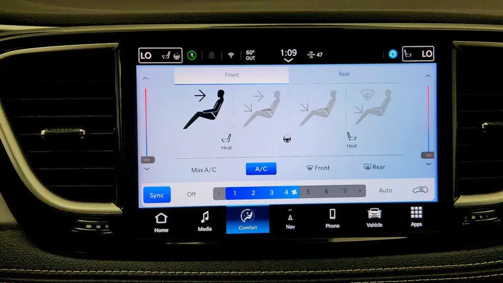 2024 Chrysler Pacifica Plug-In Hybrid Road Tripper