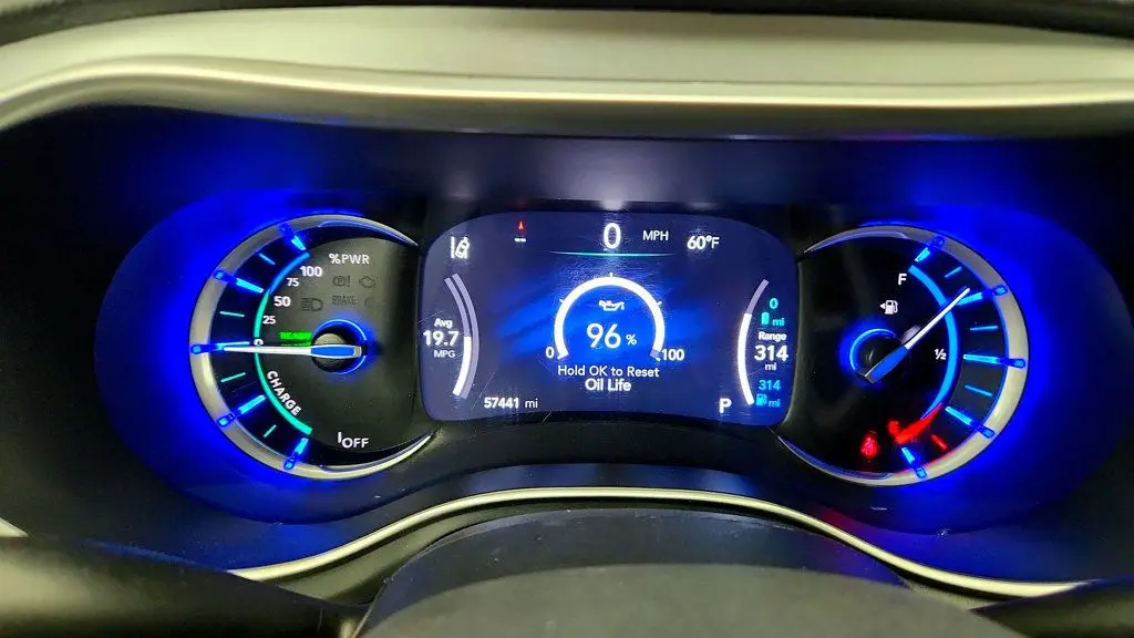 2024 Chrysler Pacifica Plug-In Hybrid Road Tripper