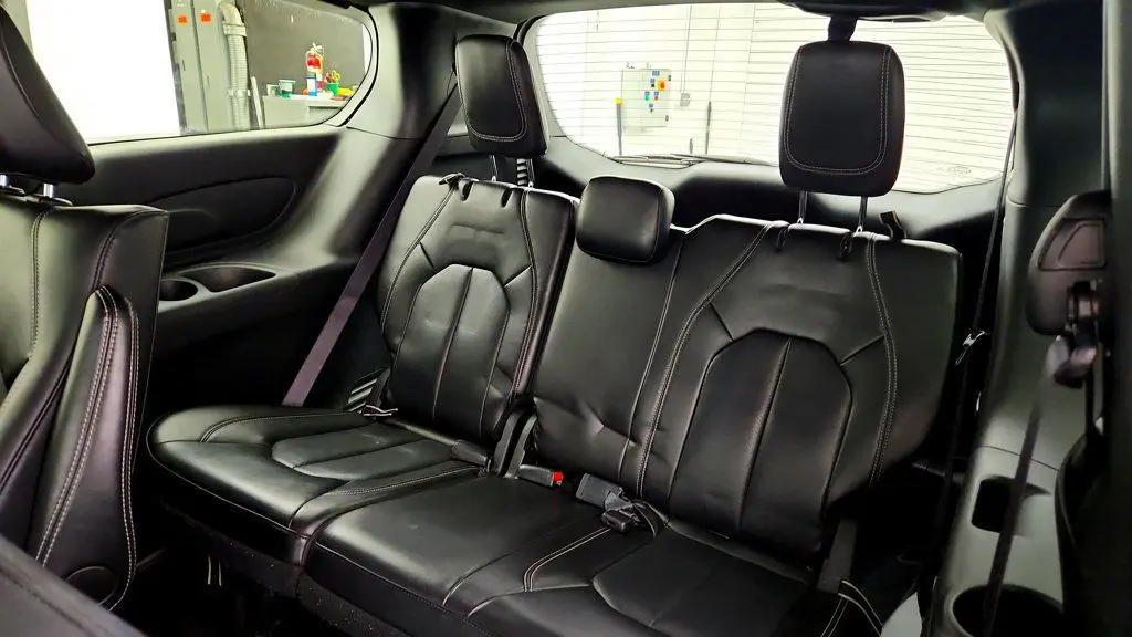 2024 Chrysler Pacifica Plug-In Hybrid Road Tripper