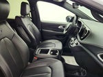 2024 Pacifica Plug-In Hybrid Thumbnail 26