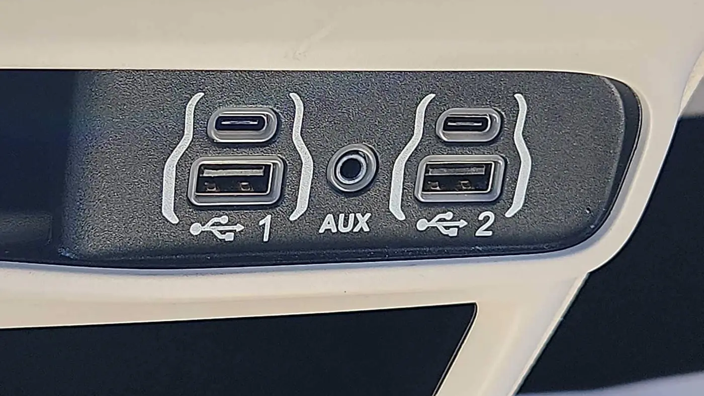 2024 Chrysler Pacifica Plug-In Hybrid Select