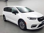 2024 Pacifica Plug-In Hybrid Thumbnail 1