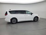 2024 Pacifica Plug-In Hybrid Thumbnail 4