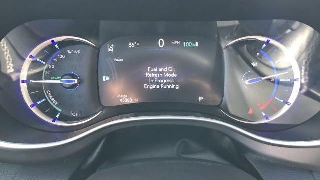 2024 Chrysler Pacifica Plug-In Hybrid Road Tripper