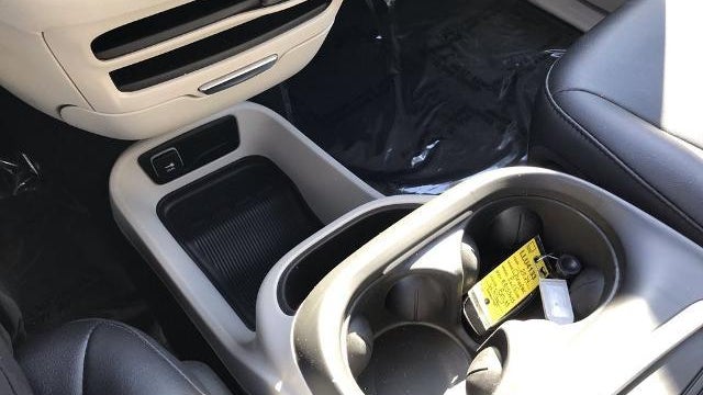 2024 Chrysler Pacifica Plug-In Hybrid Road Tripper