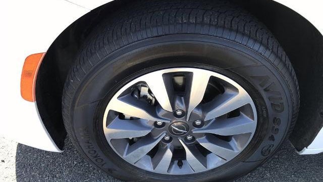 2024 Chrysler Pacifica Plug-In Hybrid Road Tripper
