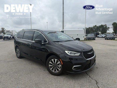 2025 Chrysler Pacifica Plug-In Hybrid Select 4DR Mini-Van