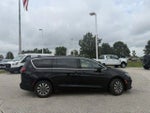 2025 Pacifica Plug-In Hybrid Thumbnail 8