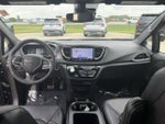2025 Pacifica Plug-In Hybrid Thumbnail 28