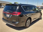 2023 Pacifica Plug-In Hybrid Thumbnail 4