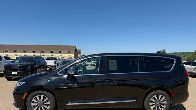 2023 Chrysler Pacifica Plug-In Hybrid Limited