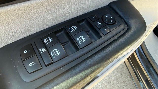 2023 Chrysler Pacifica Plug-In Hybrid Limited