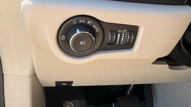 2023 Chrysler Pacifica Plug-In Hybrid Limited