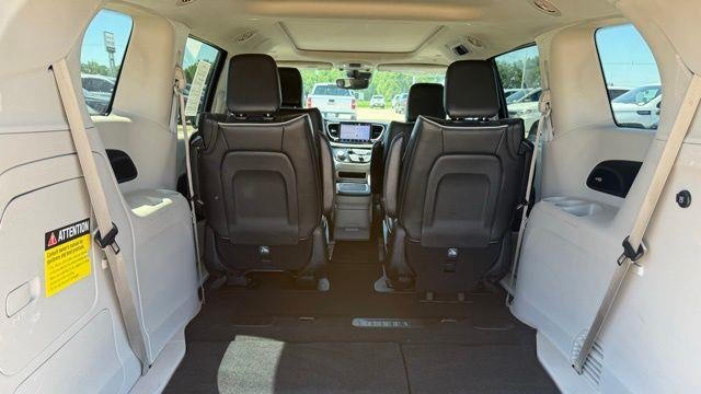 2023 Chrysler Pacifica Plug-In Hybrid Limited