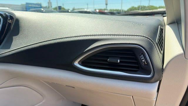 2023 Chrysler Pacifica Plug-In Hybrid Limited