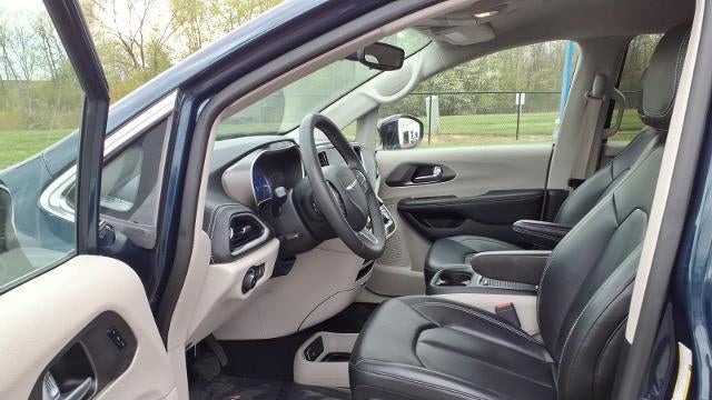 2024 Chrysler Pacifica Plug-In Hybrid Road Tripper