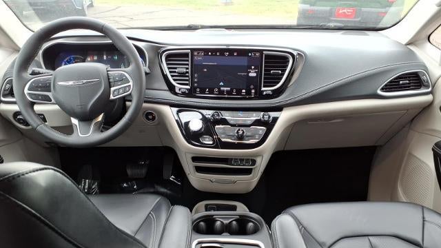 2024 Chrysler Pacifica Plug-In Hybrid Road Tripper