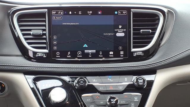 2024 Chrysler Pacifica Plug-In Hybrid Road Tripper