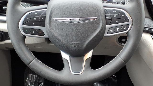 2024 Chrysler Pacifica Plug-In Hybrid Road Tripper