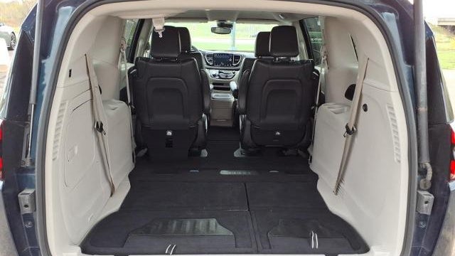 2024 Chrysler Pacifica Plug-In Hybrid Road Tripper