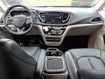 2024 Pacifica Plug-In Hybrid Thumbnail 12