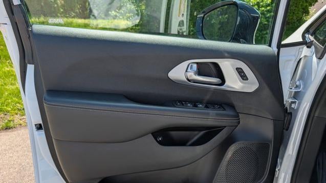 2024 Chrysler Pacifica Plug-In Hybrid Road Tripper