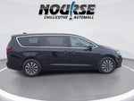 2024 Pacifica Plug-In Hybrid Thumbnail 9