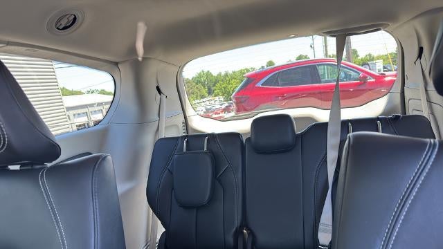 2024 Chrysler Pacifica Plug-In Hybrid Road Tripper