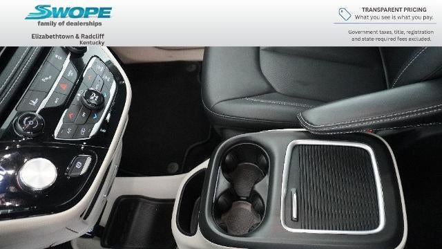2024 Chrysler Pacifica Plug-In Hybrid Road Tripper