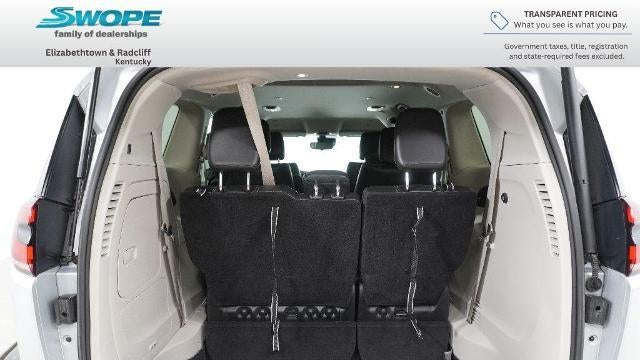 2024 Chrysler Pacifica Plug-In Hybrid Road Tripper