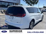 2024 Pacifica Plug-In Hybrid Thumbnail 3