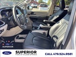 2024 Pacifica Plug-In Hybrid Thumbnail 17