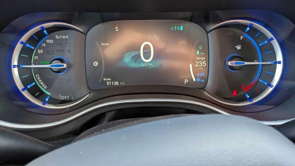 2024 Chrysler Pacifica Plug-In Hybrid Road Tripper