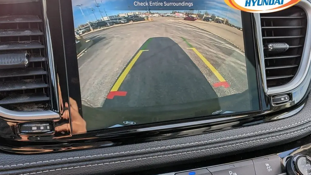 2024 Chrysler Pacifica Plug-In Hybrid Road Tripper