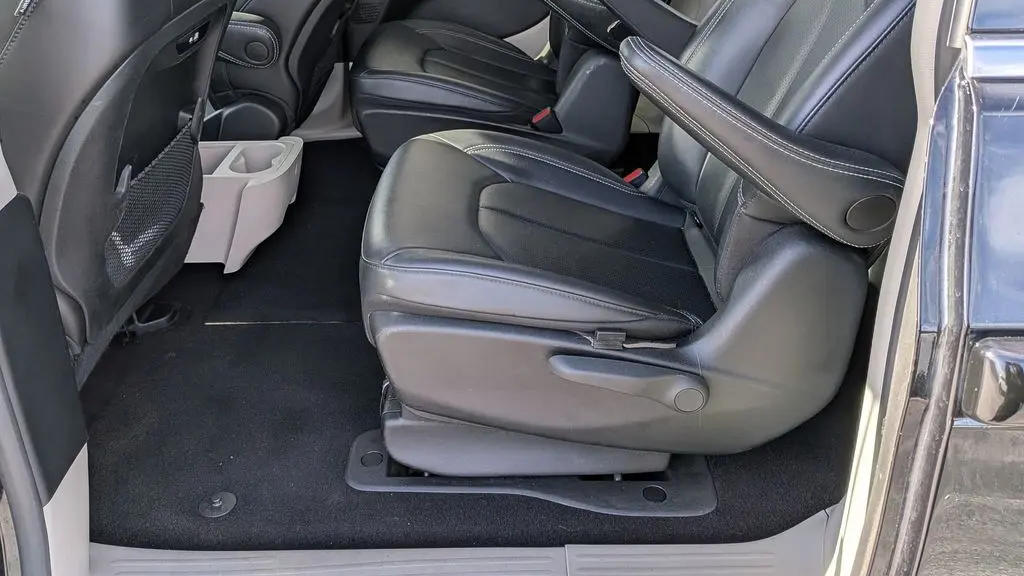2024 Chrysler Pacifica Plug-In Hybrid Road Tripper