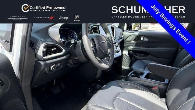 2025 Chrysler Pacifica Plug-In Hybrid Select