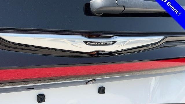 2025 Chrysler Pacifica Plug-In Hybrid Select