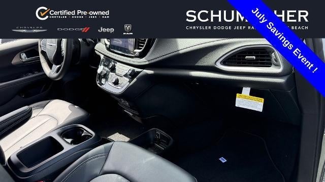 2025 Chrysler Pacifica Plug-In Hybrid Select