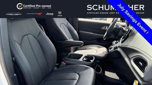 2025 Chrysler Pacifica Plug-In Hybrid Select