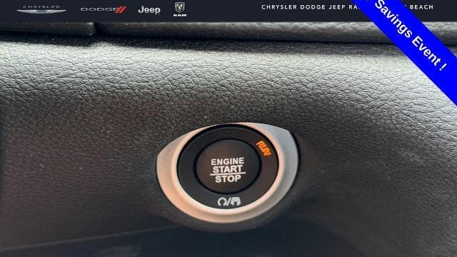 2025 Chrysler Pacifica Plug-In Hybrid Select