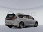 2025 Pacifica Plug-In Hybrid Thumbnail 3
