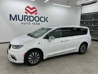 Photo of a 2022 Chrysler Pacifica Hybrid Limited 4DR Mini-Van for sale