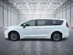 2023 Pacifica Plug-In Hybrid Thumbnail 4