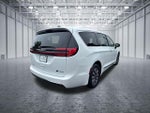 2023 Pacifica Plug-In Hybrid Thumbnail 7