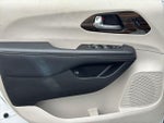2023 Pacifica Plug-In Hybrid Thumbnail 10