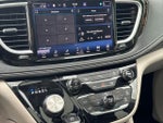 2023 Pacifica Plug-In Hybrid Thumbnail 29
