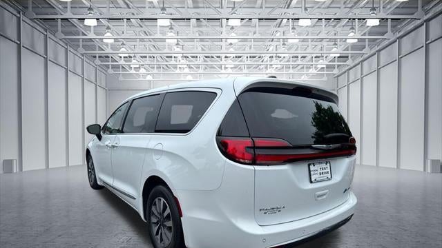 2023 Chrysler Pacifica Plug-In Hybrid Limited