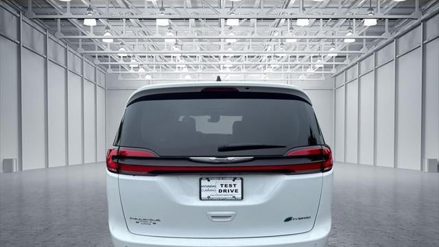 2023 Chrysler Pacifica Plug-In Hybrid Limited