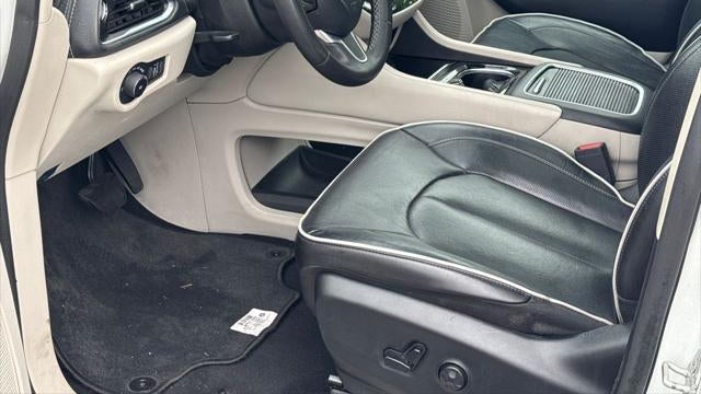 2023 Chrysler Pacifica Plug-In Hybrid Limited