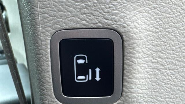 2023 Chrysler Pacifica Plug-In Hybrid Limited